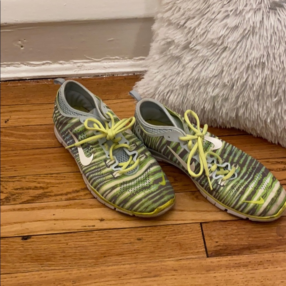 Nike free gym shoes